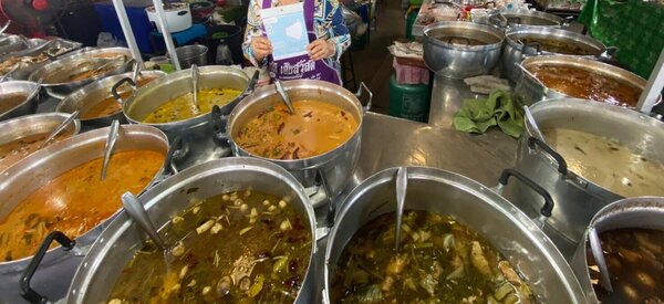 ตลาดเช้าสุพรรณบุรี ตลาดเมืองทองดอนเจดีย์ ร้านอาหารปรุงสุก