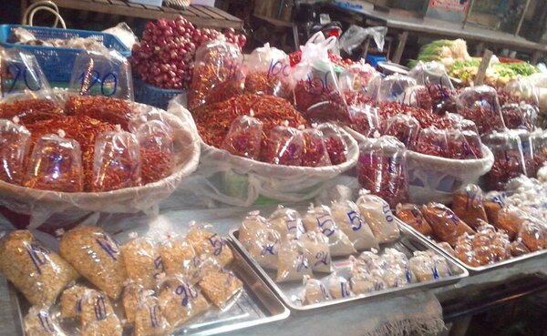 ตลาดสดเทศบาลตำบลบ้านแพง ร้านเครื่องปรุง