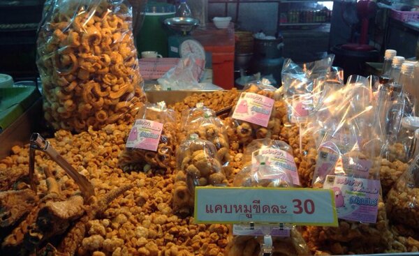 ตลาดสดแม่เหียะ เชียงใหม่ ร้านแคบหมู