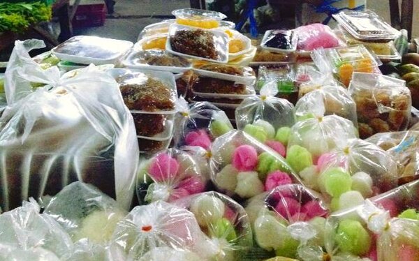 ตลาดสด กาญจนบุรี ตลาดสดเทศบาลตำบลบ่อพลอย ร้านขนมหวาน
