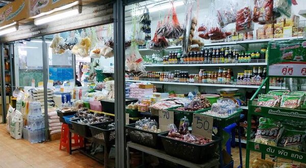 ตลาดสมบูรณ์ ตลาดสดอ้อมน้อย ร้านของชำ