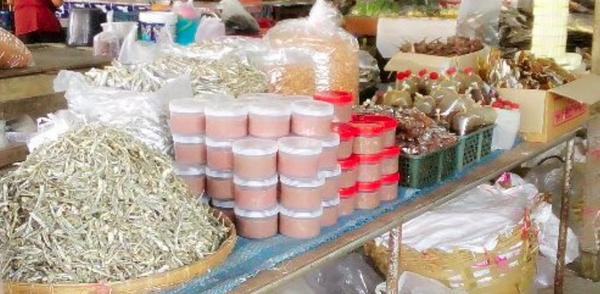 ตลาดสดเทศบาลเมืองตะกั่วป่า ตลาดสดพังงา ร้านของแปรรูป