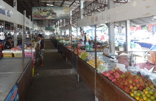 ร้านขายของในตลาดสดเทศบาลตำบลชัยวารี ร้านขายของในตลาด