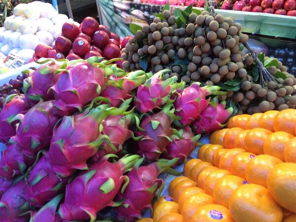 ตลาดสามพราน หรือ ตลาดสดสามพราน ร้านผลไม้
