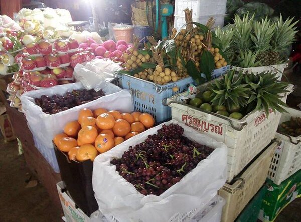 ตลาดจงเจริญ ร้านผลไม้