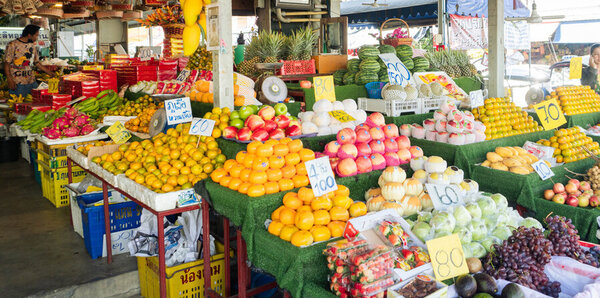 ตลาดบางใหญ่ นนทบุรี ร้านผลไม้