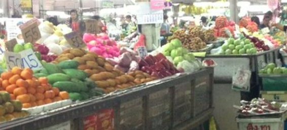 ตลาดสดเมืองชุมพร ตลาดสดเทศบาลเมืองชุมพร ใกล้ศาลหลักเมืองชุมพร
