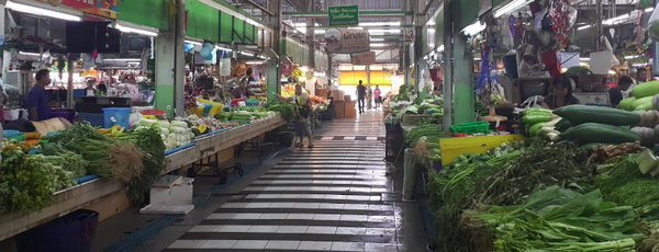 ตลาดสดนัมเบอร์วัน ตลาดสดราม 2 ร้านผัก