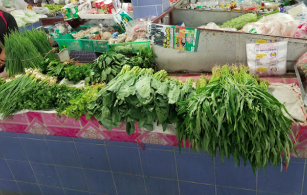 ตลาดสดเทศบาลตำบลบ้านโคก ตลาดหนองบัวลำภู ร้านผัก