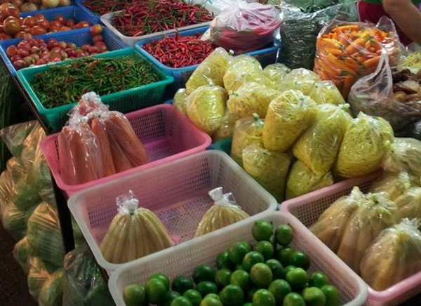ตลาดสายเนตร ตลาดเช้ารามอินทรา ร้านผัก