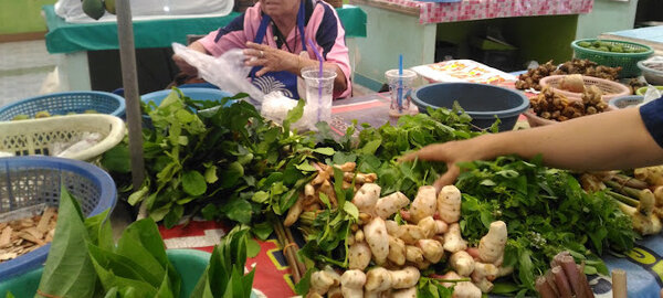 ตลาดสดเทศบาลตำบลโคกศรี ตลาดสดกาฬสินธุ์ ร้านผัก