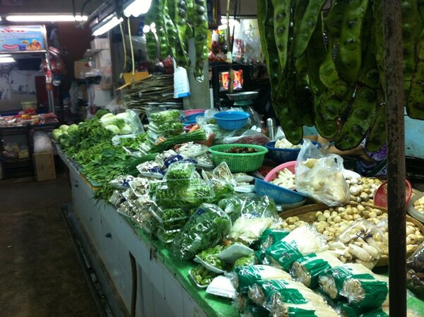 ตลาดวัฒนานันท์ ดอนเมือง ร้านผัก
