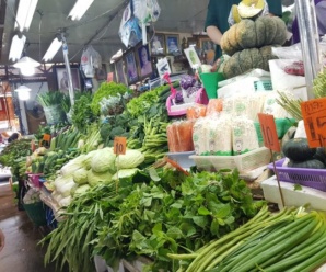 ตลาดสดมีนบุรี กทม. ตลาดมีนบุรี ตลาดอยู่ติดคลองแสนแสบและคลองสามวา