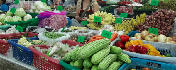 ตลาดศิริกรณ์ เชียงราย ร้านผัก