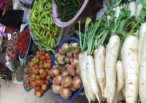 ตลาดเจริญผล ตลาดสดนครสวรรค์ ร้านผักสด