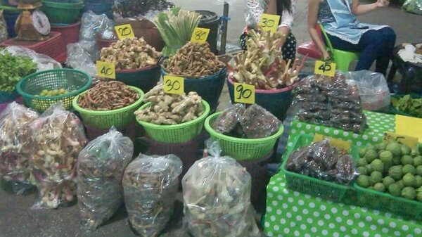 ตลาดวงษ์ทอง ร้านผักสมุนไพร