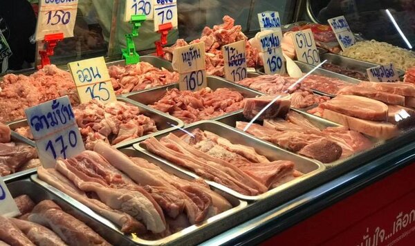 ตลาดคู่สร้าง ตลาดสมุทรปราการ ร้านหมูสด