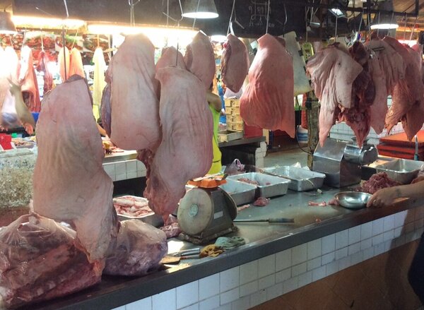 ตลาดสดบันซ้าน ร้านหมูสด