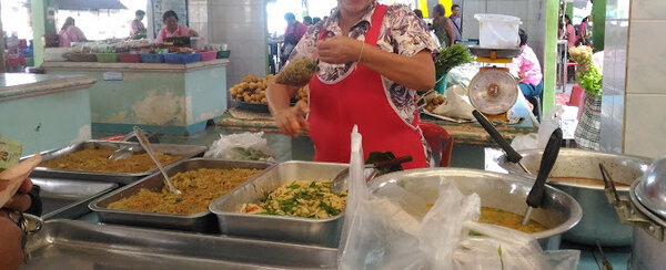 ตลาดสดเทศบาลตำบลโคกศรี ตลาดสดกาฬสินธุ์ ร้านอาหารปรุงสุก