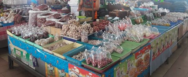 ตลาดสดอุทัยธานี ตลาดสดเทศบาลตำบลบ้านไร่ ร้านเครื่องแกง