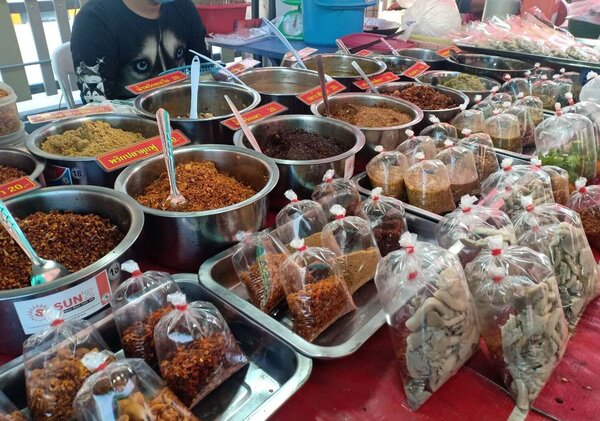 กาดเจริญ เจริญ ร้านน้ำพริก