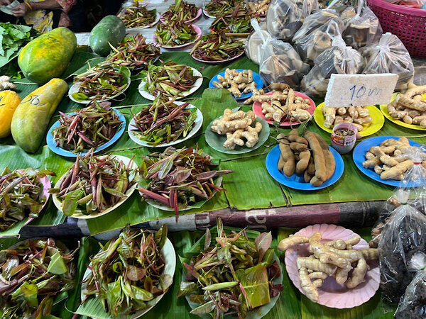 ตลาดชุมชนบ้านดอยแก้ว ร้านผักพื้นบ้าน