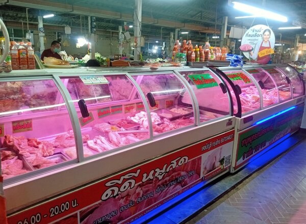 ตลาดสดวัดตระพังทอง ร้านหมูสด