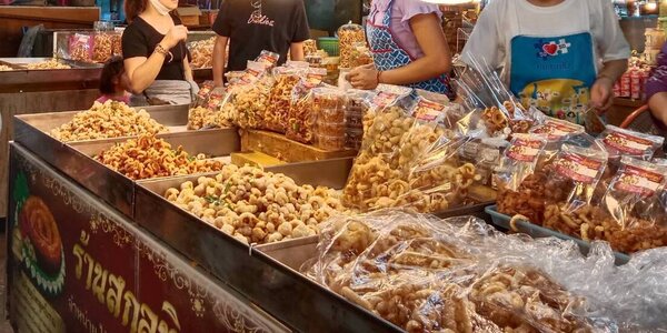 ตลาดของฝากเชียงใหม่ ตลาดต้นพยอม ร้านแคบหมู