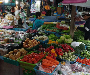 ตลาดสมเพชร จ.เชียงใหม่ เปิดขายทุกวัน เวลา 08.00–21.00 น.