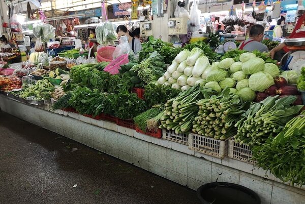 ตลาดโพธิ์สุวรรณ ร้านผักสด