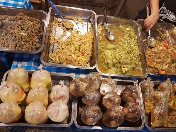 ตลาดเช้าเชียงใหม่ ร้านอาหารปรุงสุก
