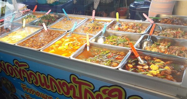 ตลาดขายของสด ร้านอาหารปรุงสุก