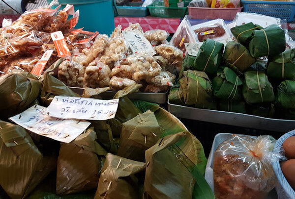 กาดอุ๊ยทา ร้านอาหารพื้นเมือง