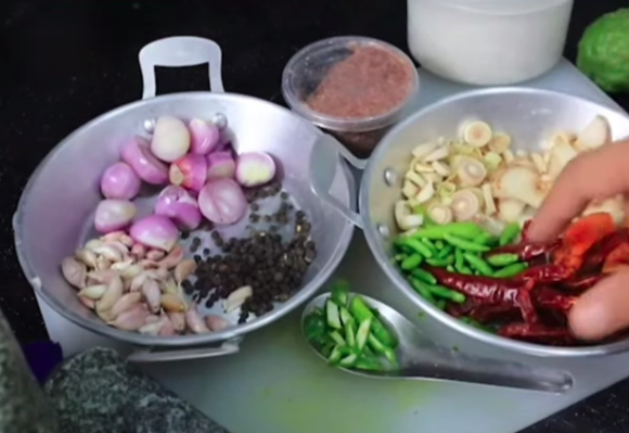 ส่วนผสมพริกแกง