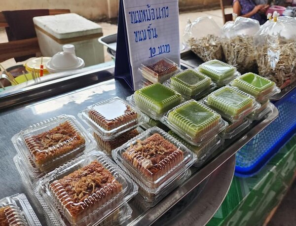 ตลาดสดลำปาง ตลาดสดบ้านสา ร้านขนมหวาน