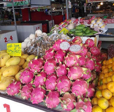 ตลาดสดบ้านกาด (อุ้ยคำ) ร้านผลไม้