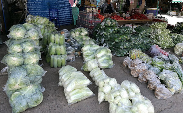 ตลาดพรรณรวี ร้อยเอ็ด ร้านผัก