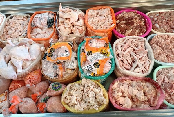 ตลาดเมืองทองเจริญศรี อุดรธานี ร้านไก่สด
