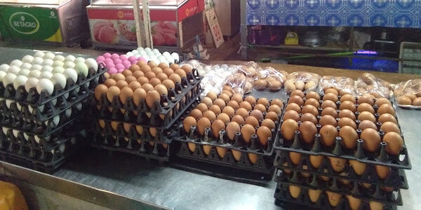 ตลาดคลองสี่เมืองใหม่ ตลาดขายของสด ร้านไข่สด