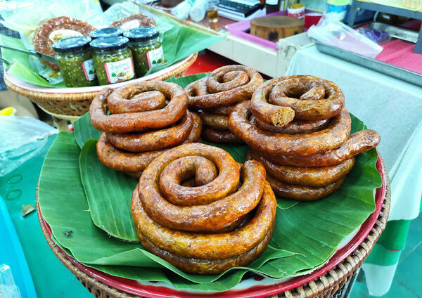 ตลาดสดเทศบาลเมืองแพร่ ตลาดเช้า แพร่ ร้านไส้อั่ว
