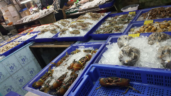 ตลาดใหม่ระนองธานี ตลาดสด ระนอง ร้านของทะเลสด