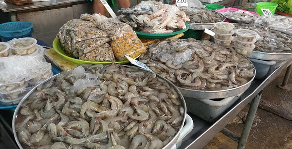 ตลาดสดเทศบาลเมืองกาญจนบุรี ตลาดสด กาญจนบุรี ร้านของทะเลสด