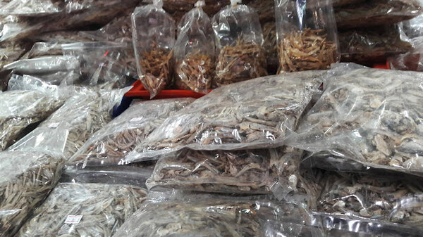 ตลาดใหม่ระนองธานี ตลาดระนอง ร้านของทะเลแห้ง