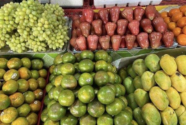 ตลาดไดมอนด์ ตลาดสด สุราษฎร์ธานี ร้านผลไม้