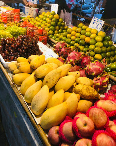 ตลาดกันทรารมย์ ตลาดสด ศรีสะเกษ ร้านผลไม้