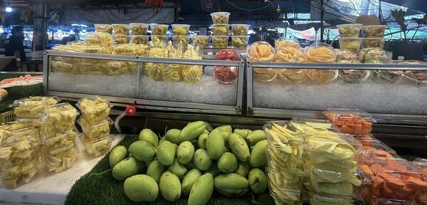 ร้านผลไม้พร้อมทาน