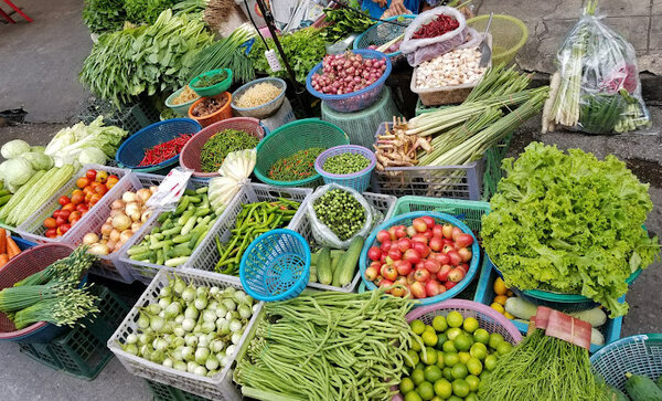 ตลาดสดเทศบาลเมืองกาญจนบุรี ร้านผักสด