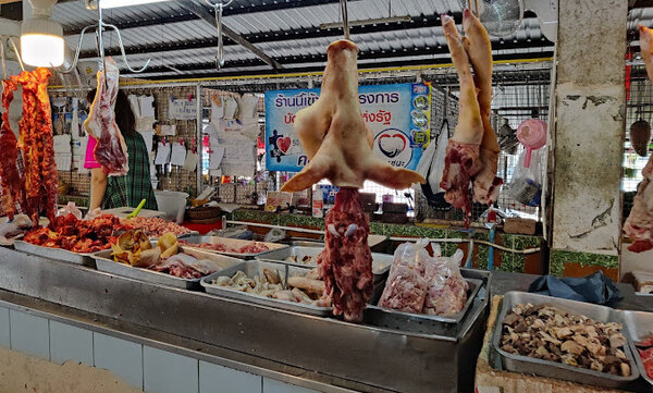 ตลาดสดกะทู้ใหม่ ตลาดภูเก็ต ร้านหมู