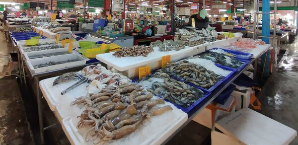 ตลาดล้านเมือง ตลาดกลางค้าส่ง ร้านของทะเลสด