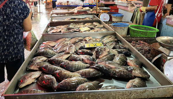 ตลาดบางกะปิ ตลาดสด ลาดพร้าว ร้านปลาสด
